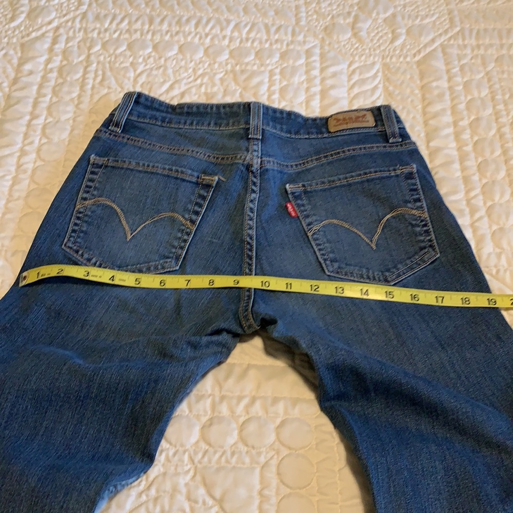 Classic Levi’s - Picture 6 of 7